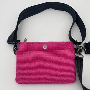 THINK ROYLN  Bum 2.0‎ Fuchsia Pink Raffia Black Strap Fanny Bag crossbody purse